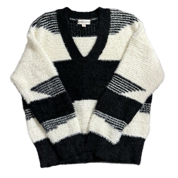 Knox Rose Large Fuzzy Oversized Sweater - Picture 2 of 7